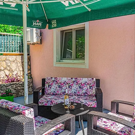 Apartmán Lovely In With Wifi Brodarica (Sibenik-Knin)