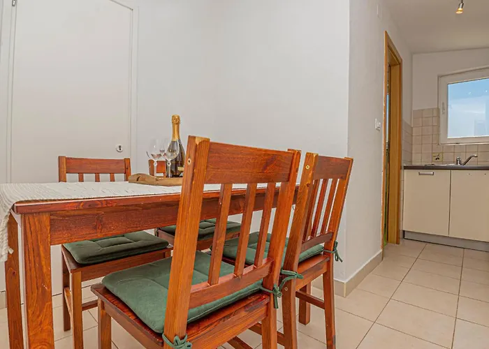 Lovely In With Wifi Brodarica (Sibenik-Knin)